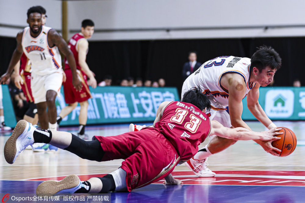 开云体育官网-巴塞罗那发布备战花絮，国际比赛日止住颓势，CBA常规赛任务艰巨，控场能力受关注的简单介绍