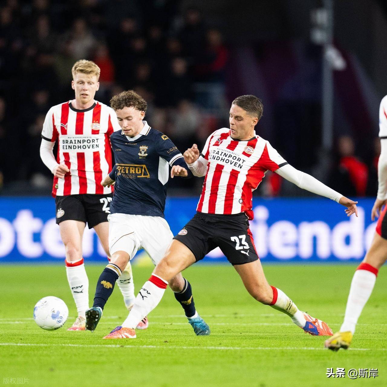 kaiyun-埃因霍温发布备战花絮；转会期门线救险；荷甲任务艰巨；高层口径保持一致的简单介绍