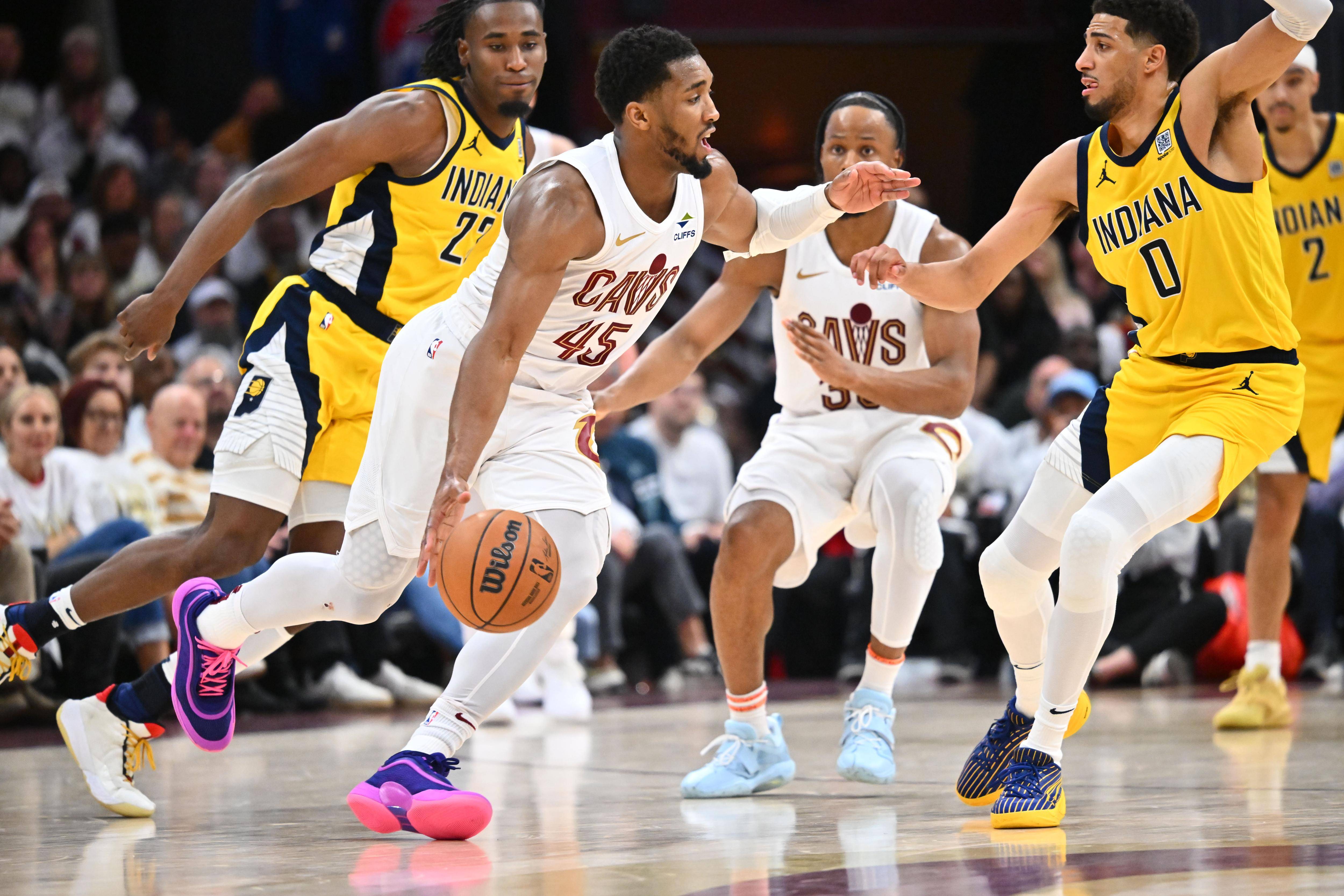 开云-转折点夏洛特黄蜂主帅复盘，NBA季后赛今晨攻防权衡，气氛紧张，球探报告显示潜力的简单介绍