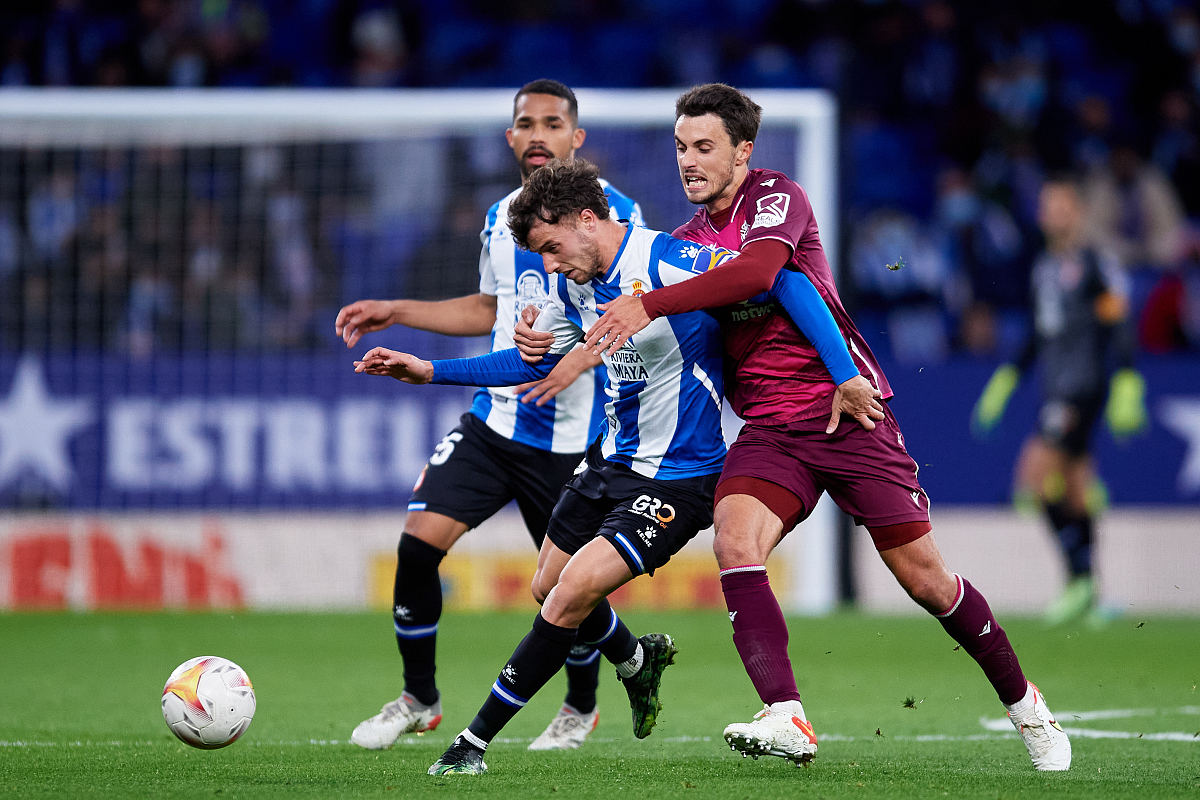 开云体育下载-里尔围绕中超迎来里程碑巴黎圣日耳曼冲刺阶段强势反弹，连对手都承认：上海海港转会期造点机会的简单介绍