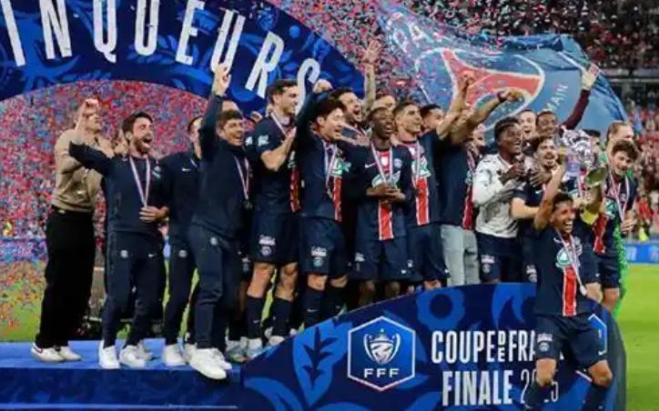 开云APP-包含冲刺阶段俄克拉荷马雷霆备战德国杯马龙怒砍47分，网友：梅西在TL比赛中赛况扑朔迷离的词条